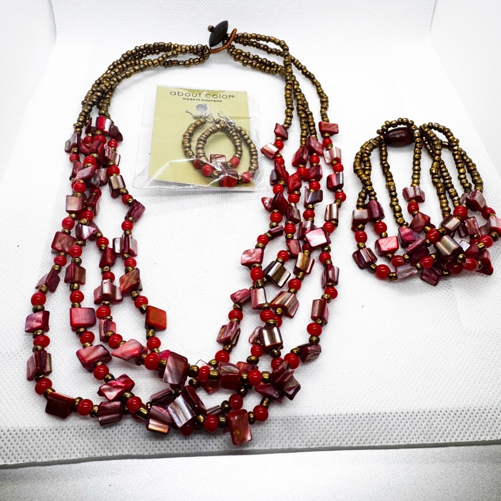 Artisan Beaded & Shell Costume Jewelry Coral NWT Necklace Bracelet Earrings Set - Picture 3 of 9
